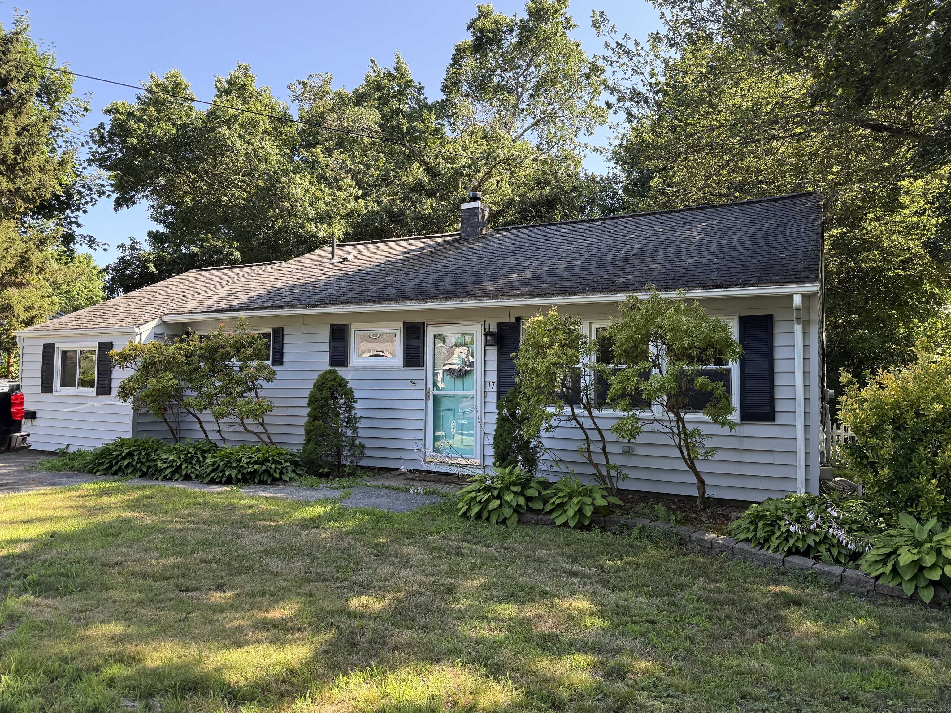 17 Ginger Drive, Groton, CT 06340