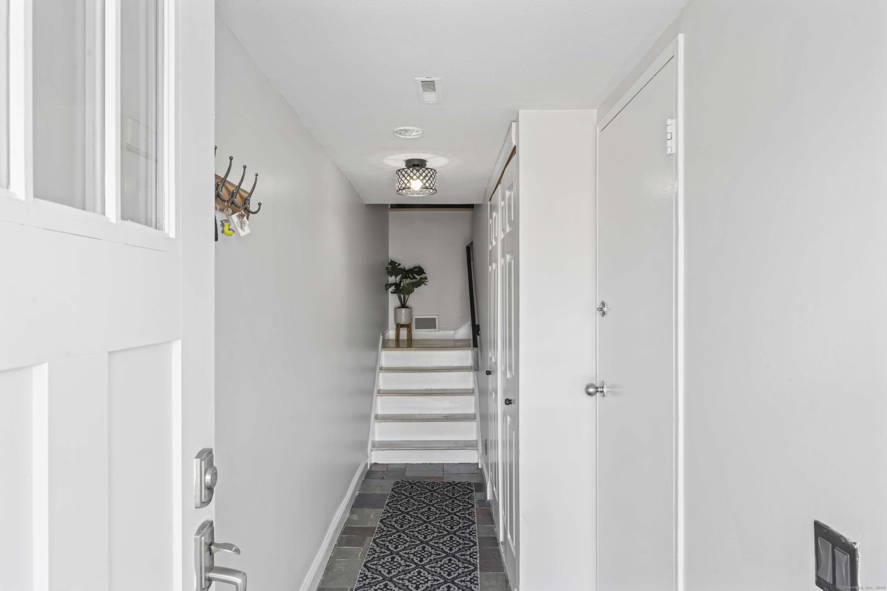 Ridgefield, CT 06877,17 Lawson Lane #17