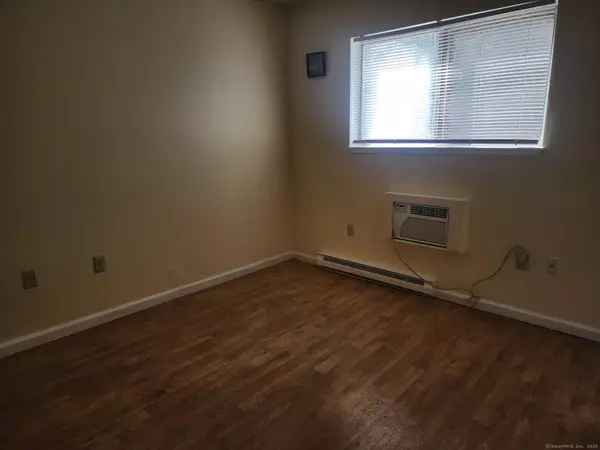Montville, CT 06353,26 Crandall Hill Road #17