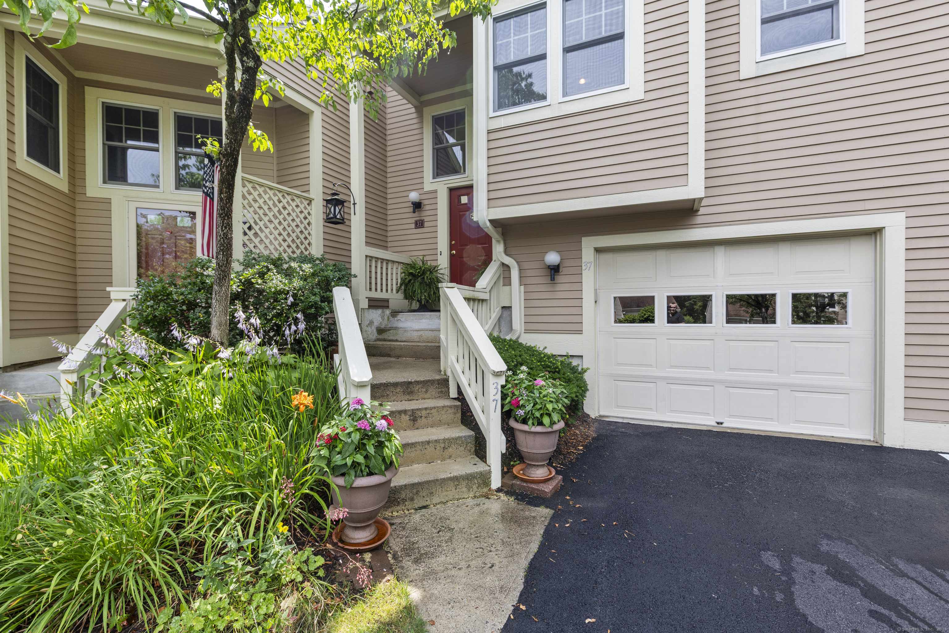 Danbury, CT 06811,37 Brittania Drive #62