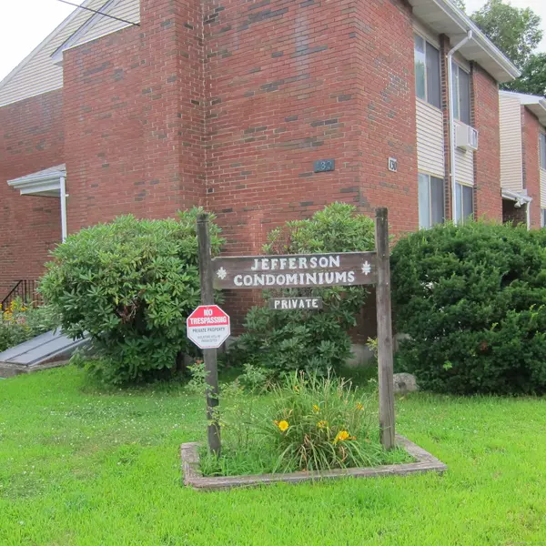Bristol, CT 06010,130 Jefferson Avenue #2