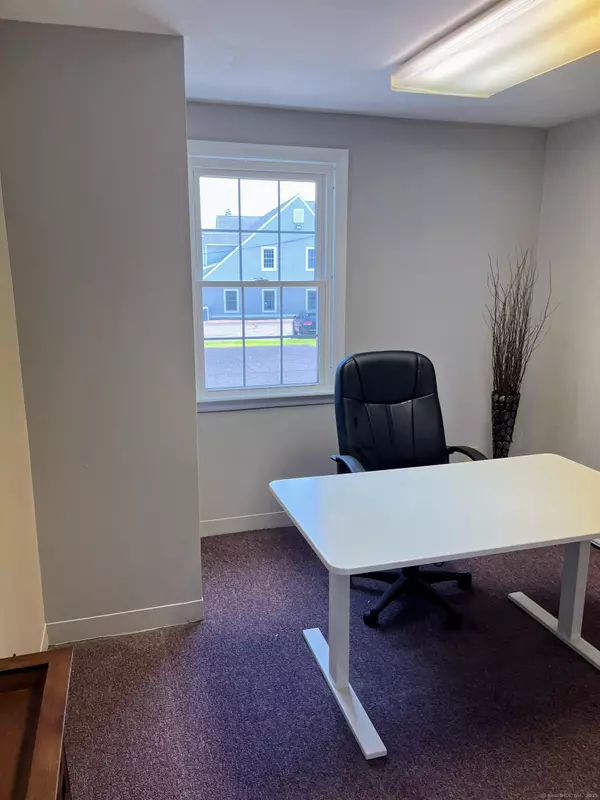 Granby, CT 06035,29 Hartford Avenue