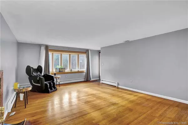 East Windsor, CT 06016,29 Rolocut Road