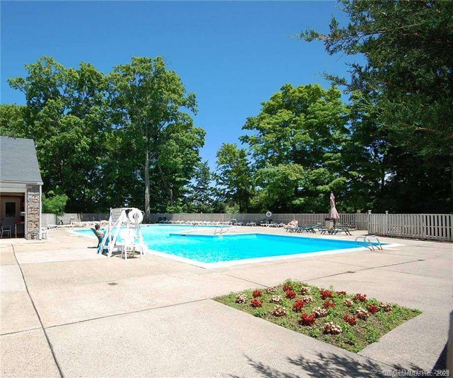 Ridgefield, CT 06877,18 Cook Close