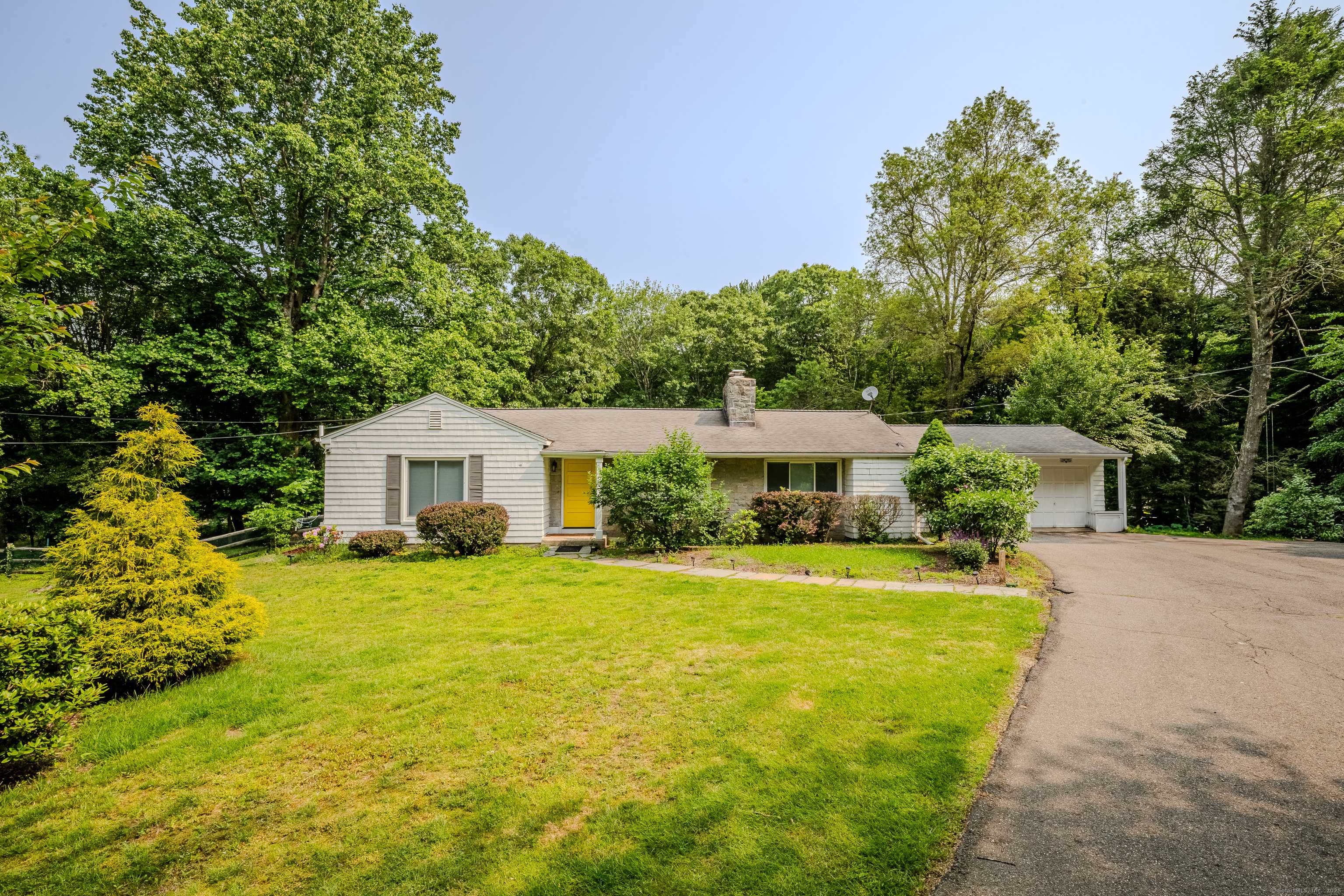 Woodbridge, CT 06525,11 Walker Lane