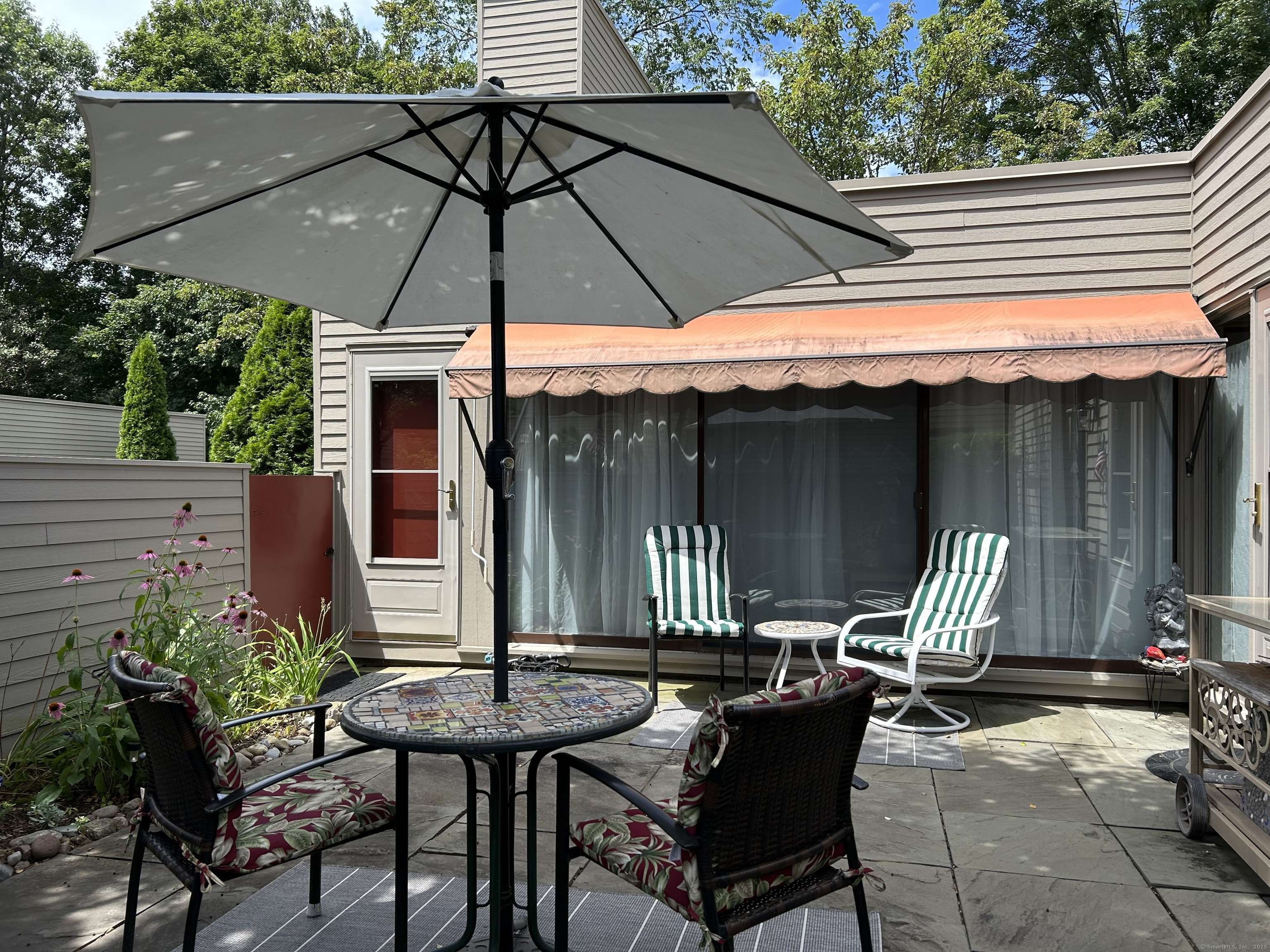 23 Charlton Hill Road, Hamden, CT 06518