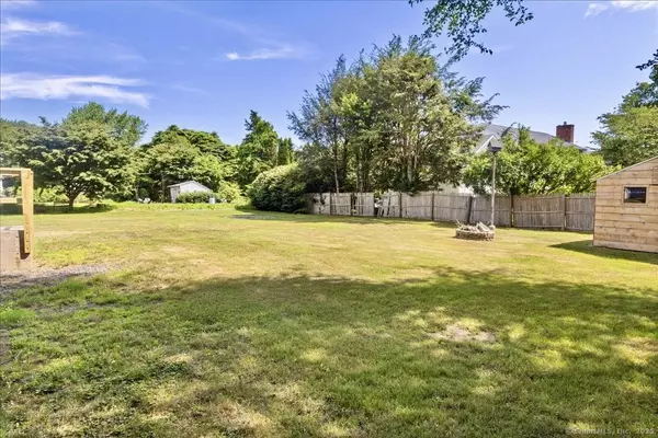 Waterford, CT 06375,133 Bloomingdale Road