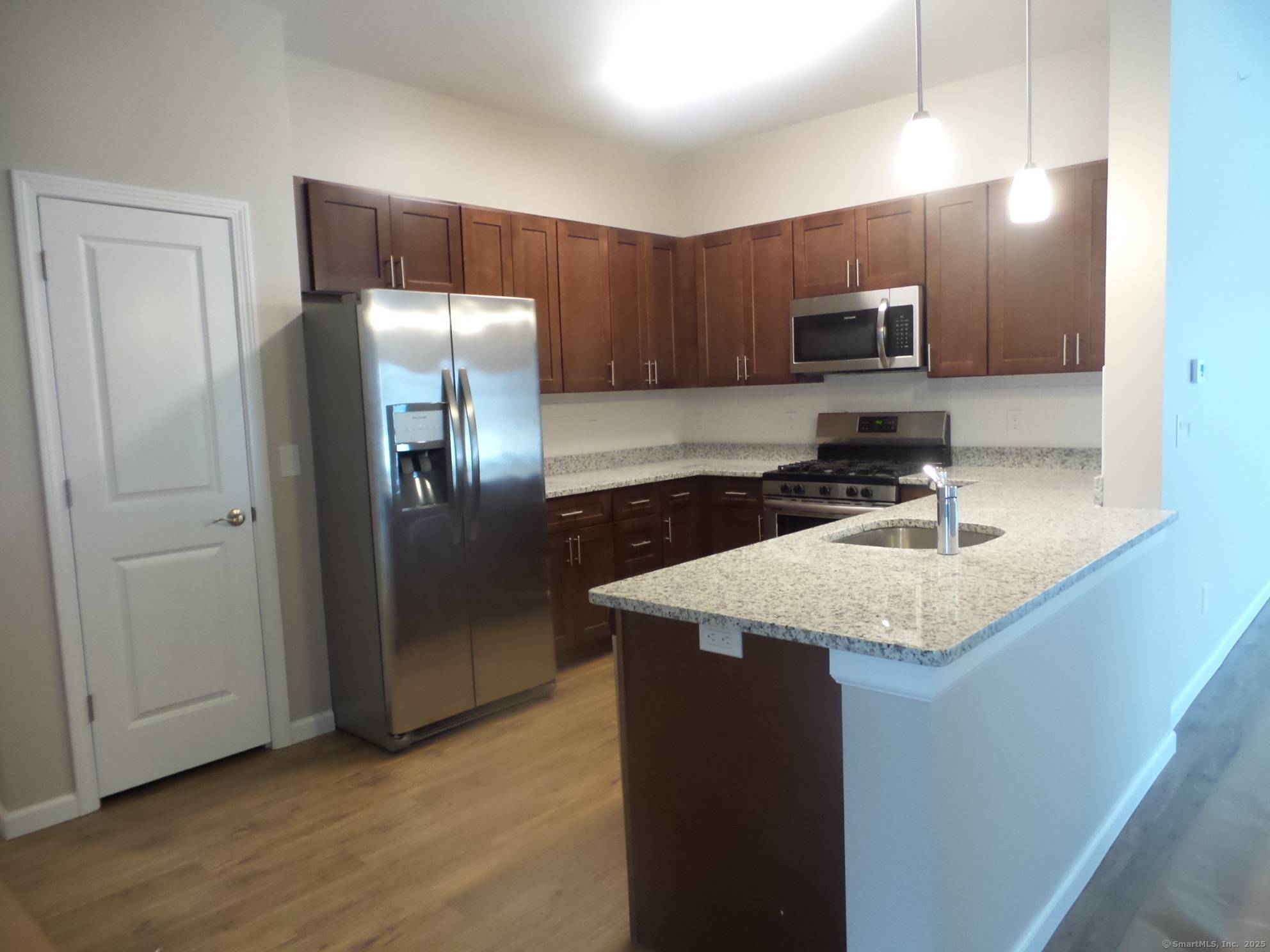 Middletown, CT 06457,211 South Main Street #A