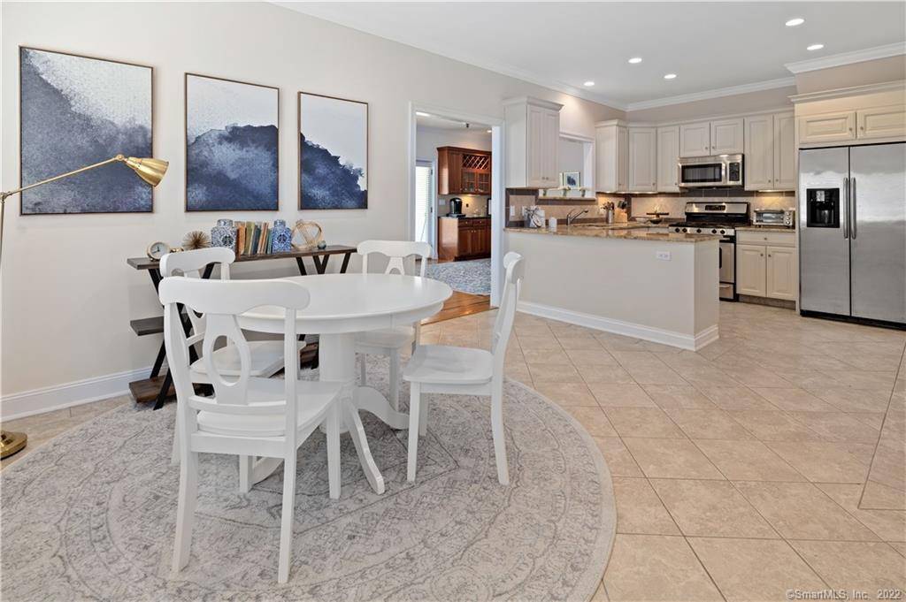 34 Windy Knolls #B, Greenwich, CT 06831