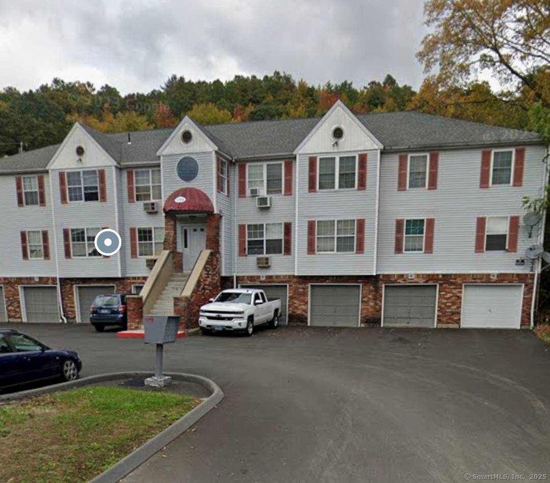 1744 Thomaston Avenue #APT 7, Waterbury, CT 06704