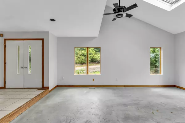 Guilford, CT 06437,603 Lake Drive