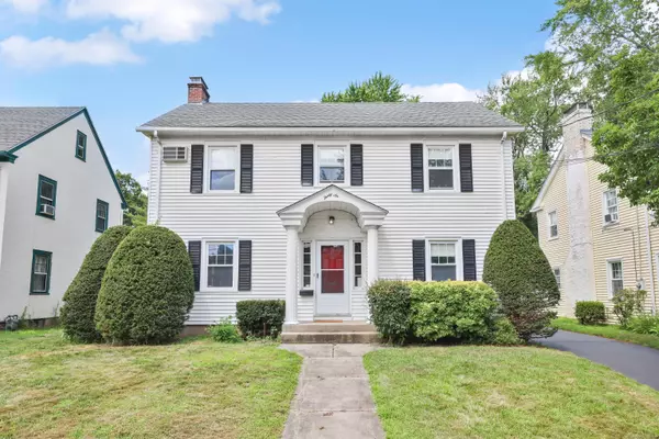 36 Meadowbrook Road, West Hartford, CT 06107