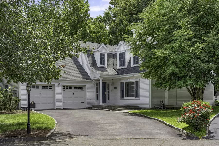 10 Holly Cove Circle, Stamford, CT 06902