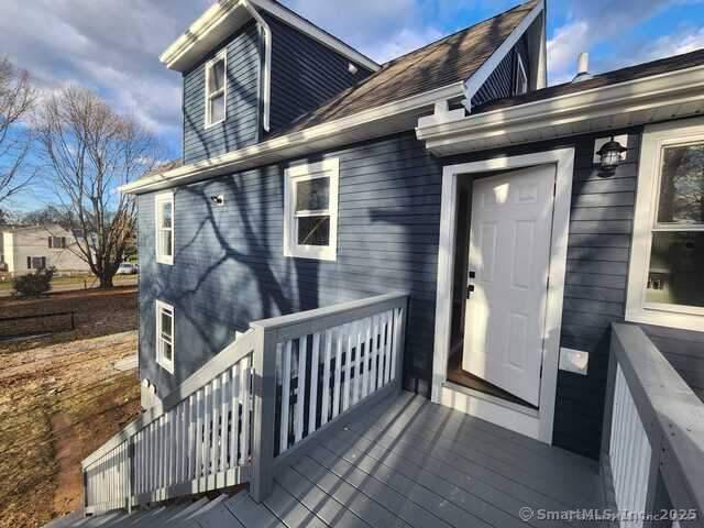 Middletown, CT 06457,7 Walnut Street