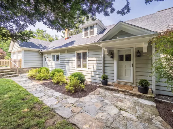 Redding, CT 06896,283 Redding Road