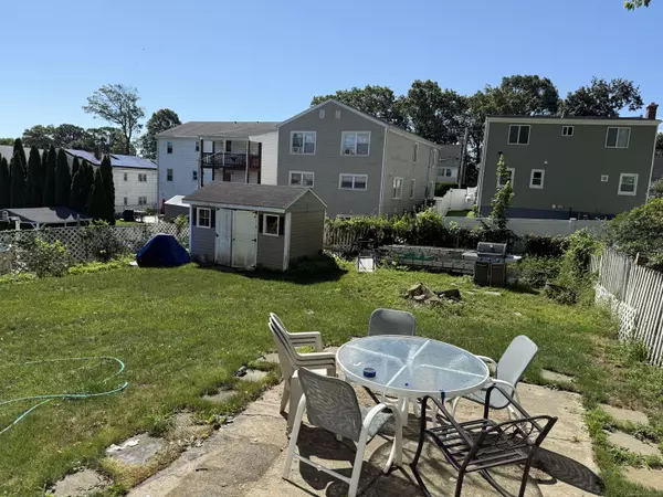 Bridgeport, CT 06606,325 Goldenrod Avenue