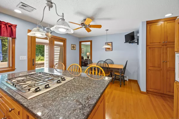 Wethersfield, CT 06109,113 Straddle Hill
