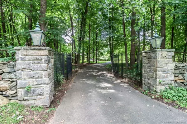 Greenwich, CT 06831,32 Locust Road