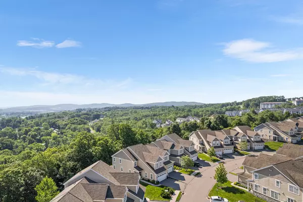 Danbury, CT 06810,45 Winding Ridge Way #45