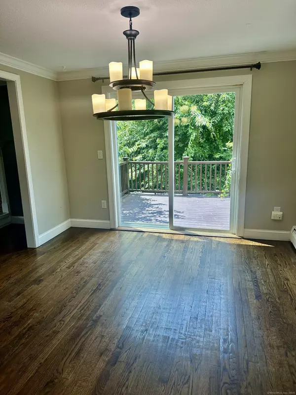 South Windsor, CT 06074,254 Sand Hill Road