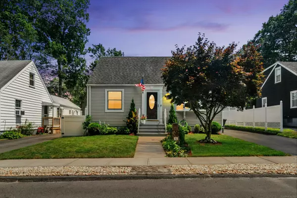 Milford, CT 06460,18 Eastern Parkway