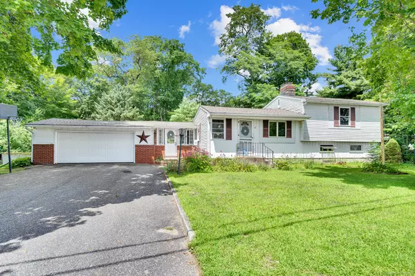 42 Seminole Road, Watertown, CT 06795