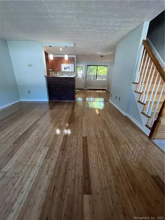 Groton, CT 06340,300 Meridian Street #K