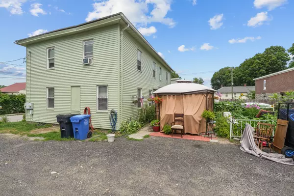 Killingly, CT 06239,12 Saint James Row