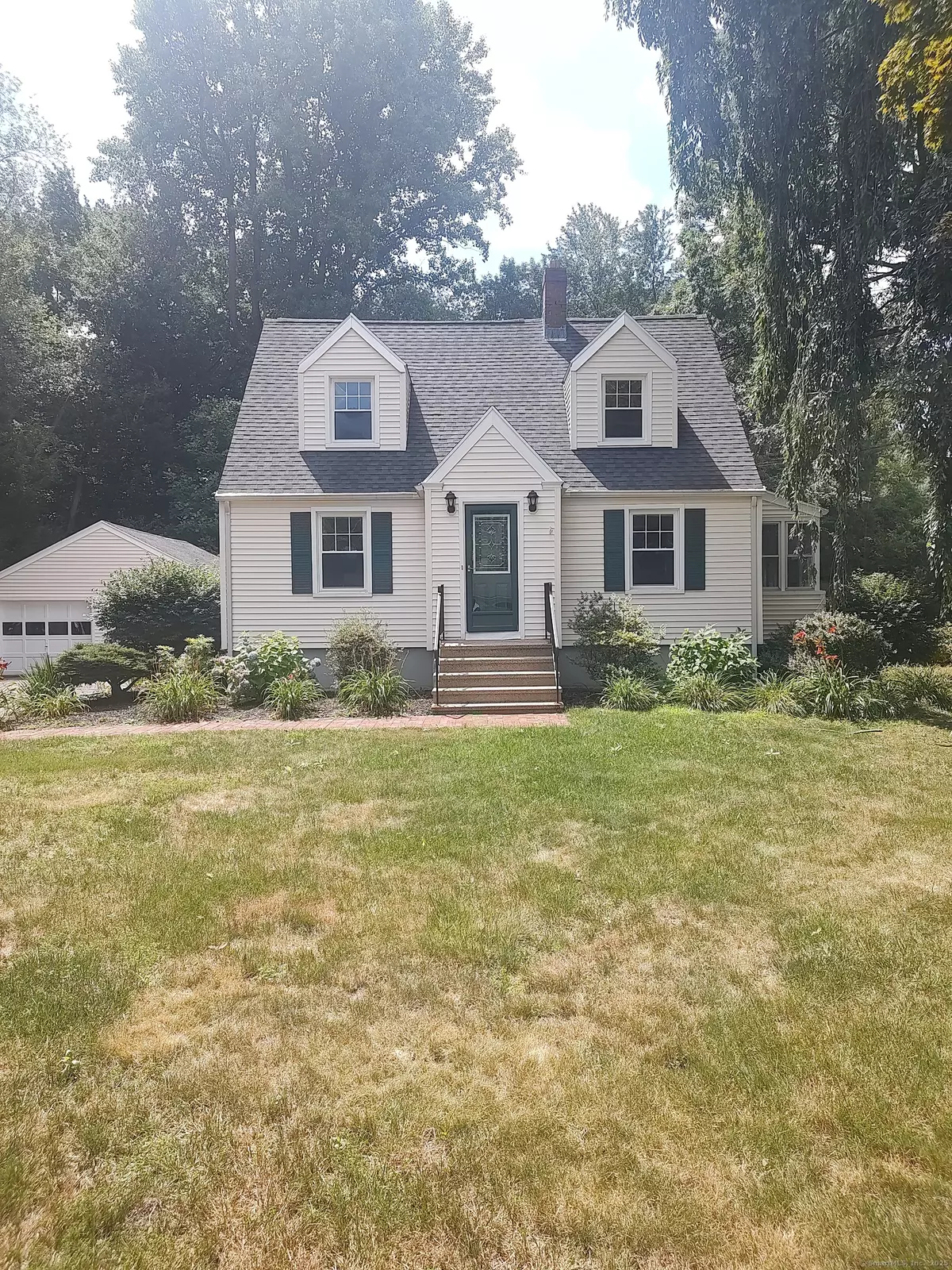 North Haven, CT 06473,24 North Avenue