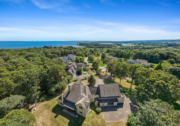 Stonington, CT 06378,20 Lambs Way