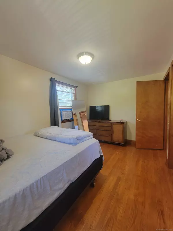 Bristol, CT 06010,359 Brook Street #361