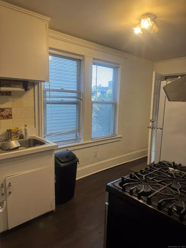 Stamford, CT 06902,255 Fairfield Avenue