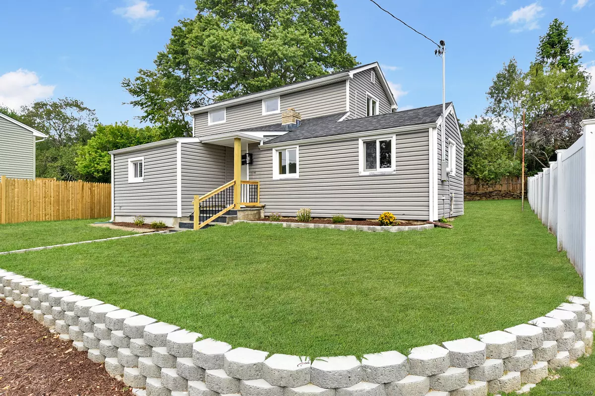 Fairfield, CT 06825,114 Castle Avenue