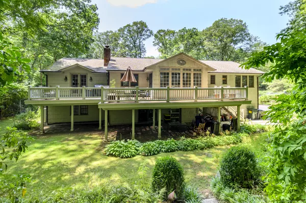 Stamford, CT 06903,65 McIntosh Road
