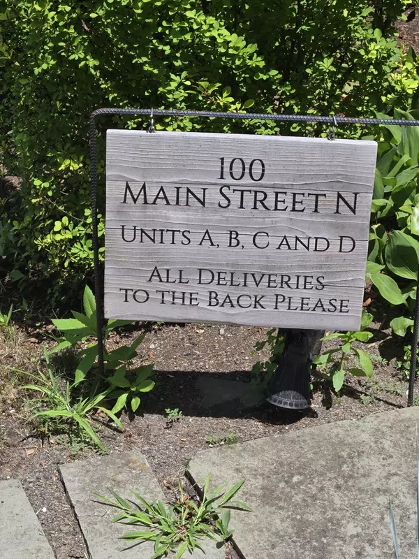 Woodbury, CT 06798,100 main Street North #B