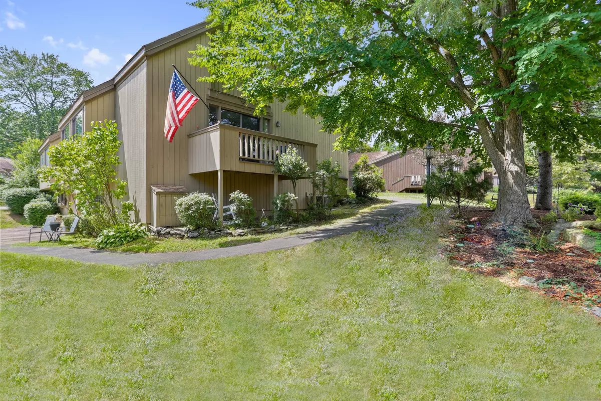 Stratford, CT 06614,288B Agawam Drive