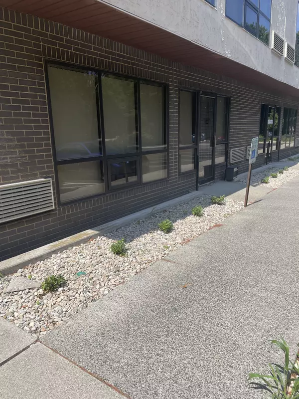 Waterford, CT 06385,567 Vauxhall Street