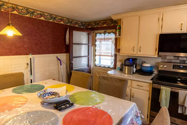 Meriden, CT 06450,185 Gravel Street