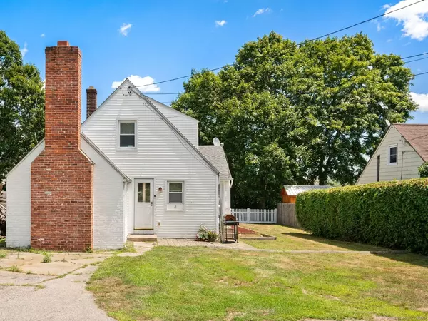 Waterford, CT 06375,4 Riverview Place