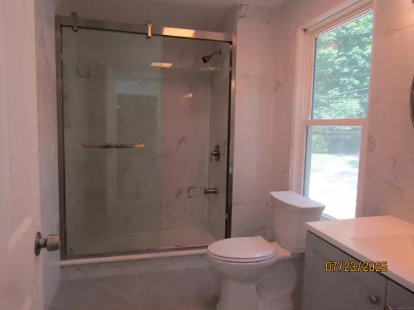 Windham, CT 06226,319 Valley Street #4