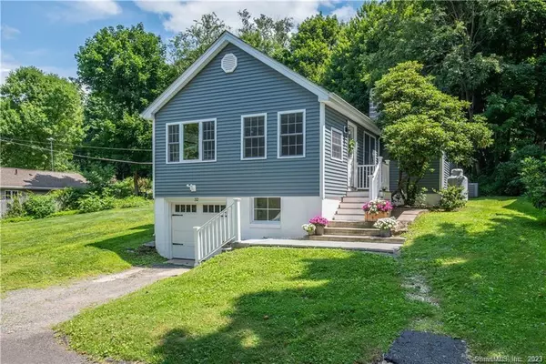32 Lakeview Drive, Bethlehem, CT 06751
