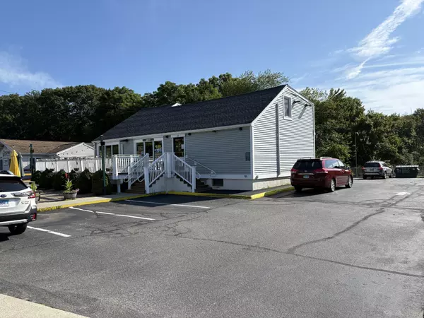 23 Chesterfield Road, East Lyme, CT 06333