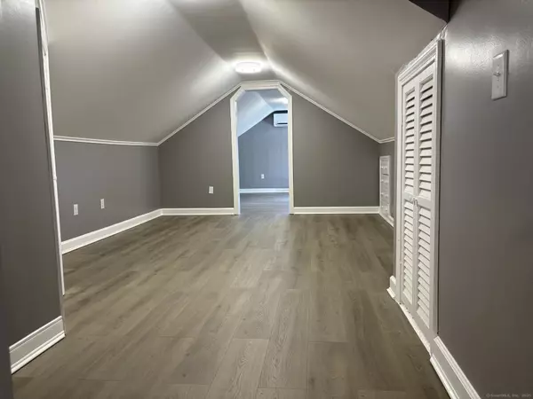 East Lyme, CT 06333,23 Chesterfield Road