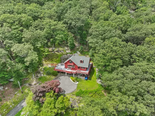 New Fairfield, CT 06812,89 Woodcreek Road