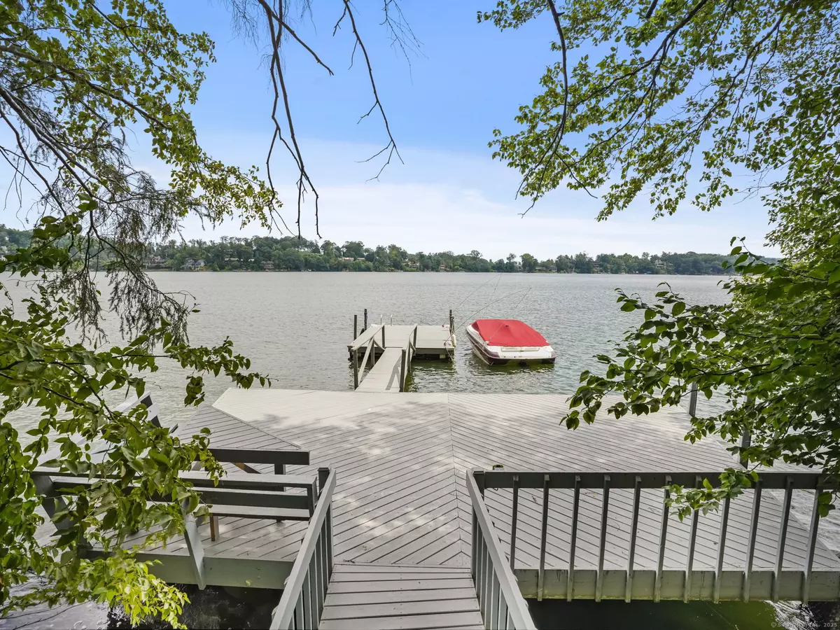 New Fairfield, CT 06812,89 Woodcreek Road