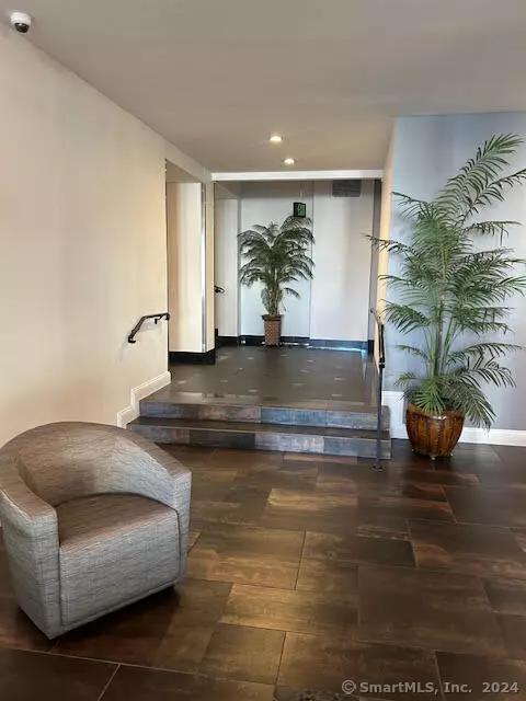 Stamford, CT 06902,50 Glenbrook Road #APT 12C