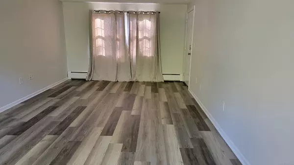 Glastonbury, CT 06033,12 Brewster Road #12B