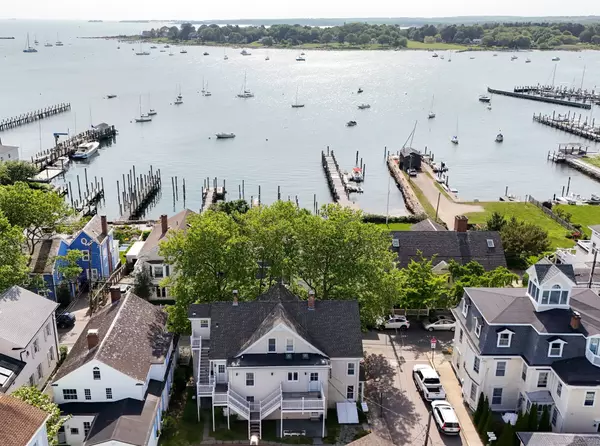 Stonington, CT 06378,1 Harmony Street