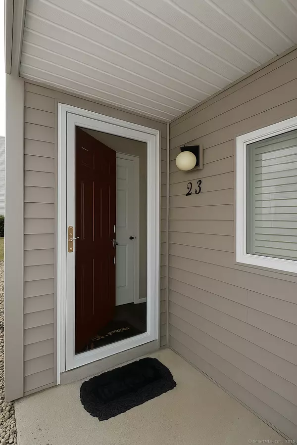 Bristol, CT 06062,155 Redstone Hill Road #23