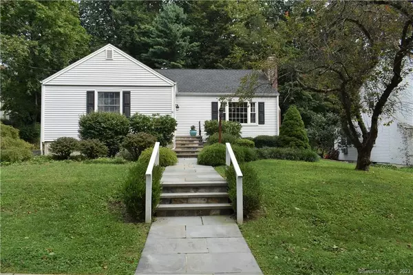 Fairfield, CT 06825,70 Benedict Avenue